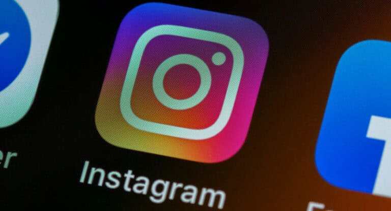 how to change your region on instagram