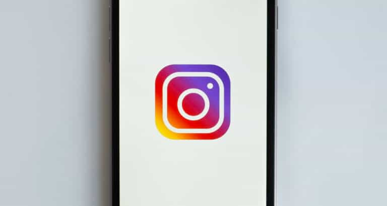 how to post on instagram without notifying followers